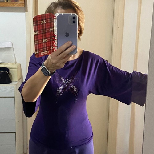 Women's blouse with 3/4 sleeve and embroidery, like new, size S