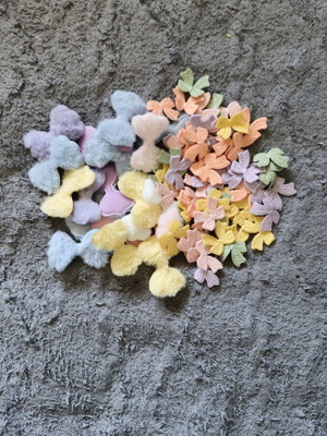 Φιογκάκια διάφορα χρώματα και σχέδια σαν καινούργια, 60 μικρά και 20 μεγάλα