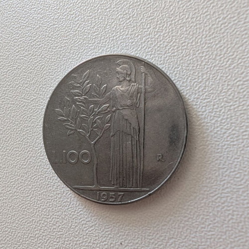 Italy 100 Lire Coin used, 1957