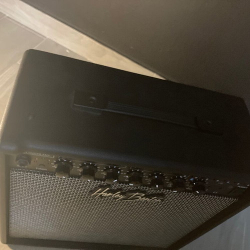 Harley Benton HB-20MFX 30w guitar amp like new with Bluetooth and effects