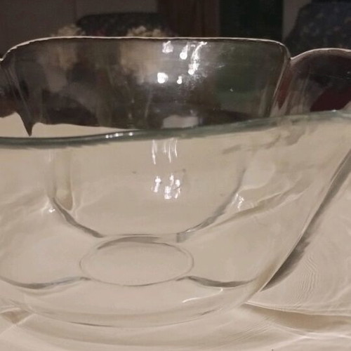 Glass bowl with design like new, 29 cm diameter