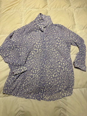 Animal print shirt one size like new, loose fit