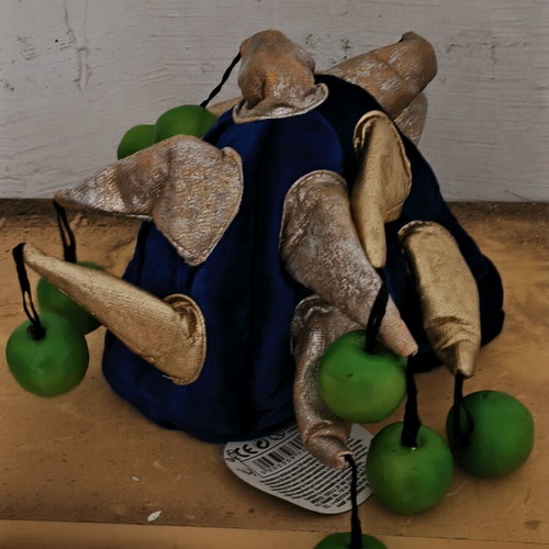 Carnival hat with pears new