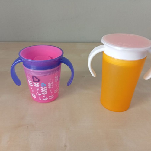 Munchkin Miracle 360 Training Cups used, set of 2 for babies 6m+