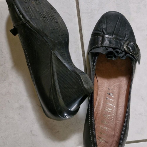 Hispanitas leather pumps like new, size 38, black