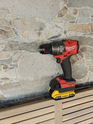 Αντάπτορας DeWalt 18v σε Milwaukee M18 εργαλείο καινούργιο