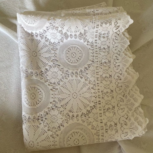 Vintage embroidered tablecloth like new