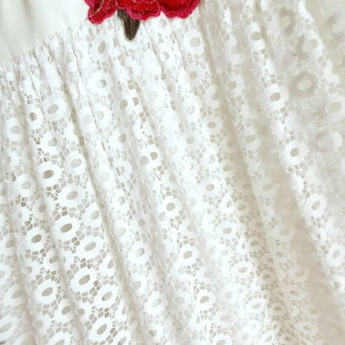 Maxi dress new with lace and roses, size S