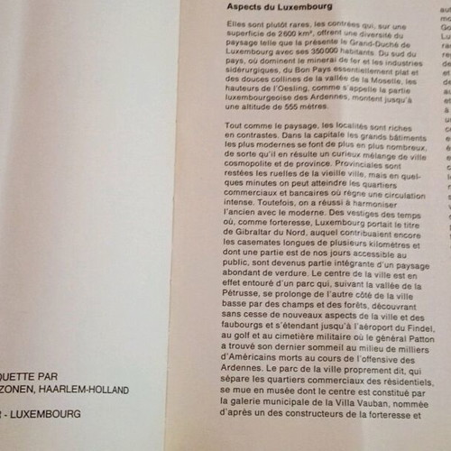 Luxembourg travel books used, 2 volumes, French