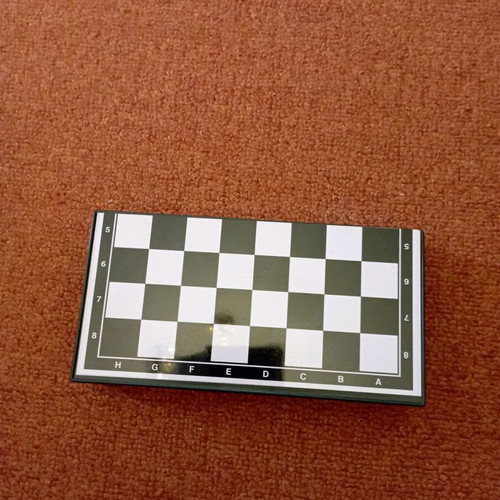Magnetic board game set backgammon and chess new 17.5x9