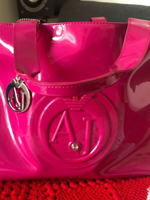 Giorgio Armani large bag like new, fuchsia handbag