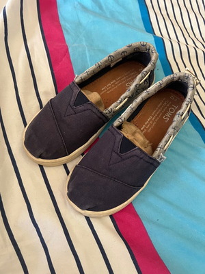 Παιδικά παπούτσια Toms για αγόρι, μπλε, μέγεθος 30 (Y 12)