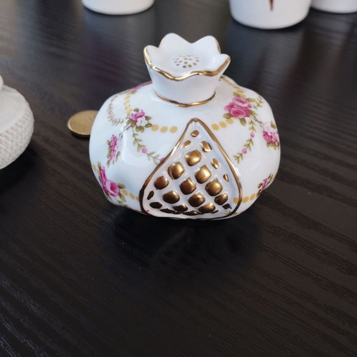 Porcelain table decorations like new, set of 2 small pieces