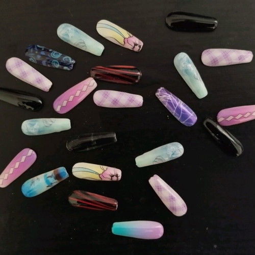 Fake plastic nails like new with base and clear polish