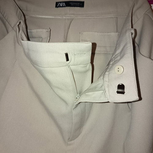 Zara women's pants medium, beige, like new