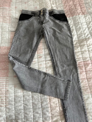 Branded push up leggings used