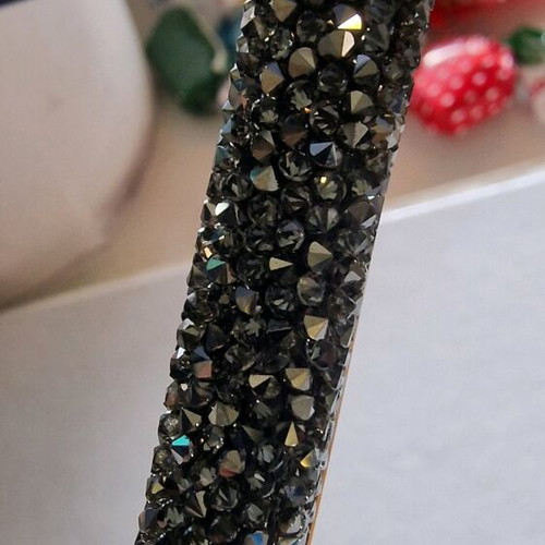 Swarovski pen with crystals like new