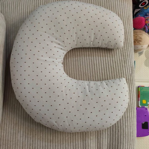 Nursing pillow like new
