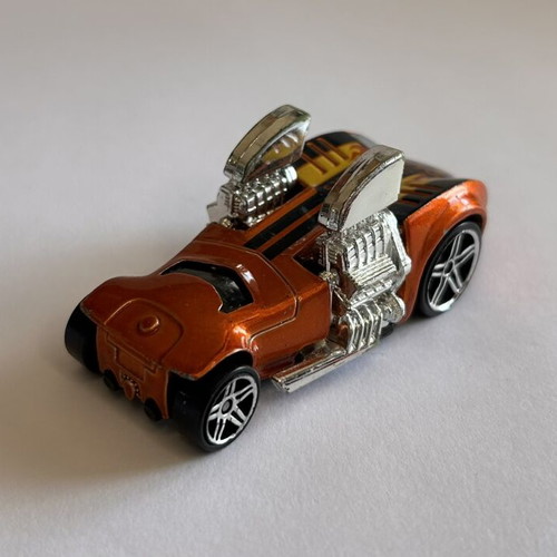 Hot Wheels 2006 Twin Mill Hardnoze used