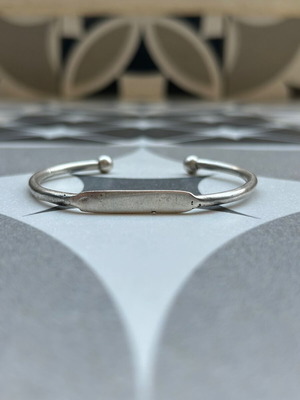 Bracelet barga metal used, vintage style, silver color
