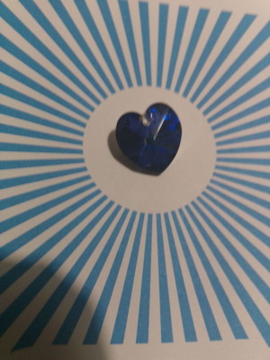 Blue crystal heart pendant element