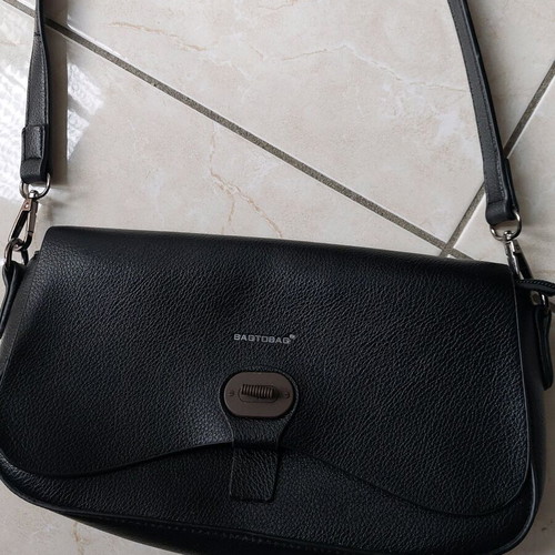 Bag to Bag black shoulder bag with leather look like new