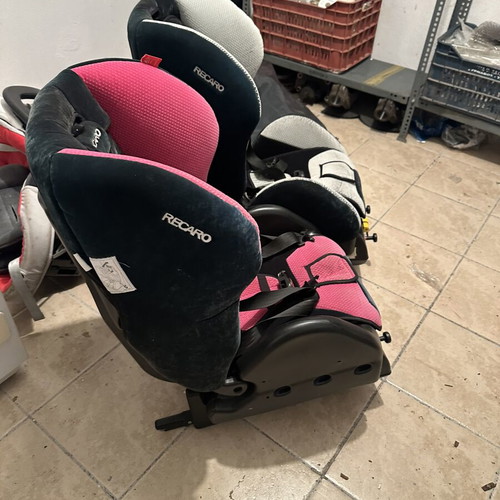 Recaro car seats with Isofix base, pack of 2