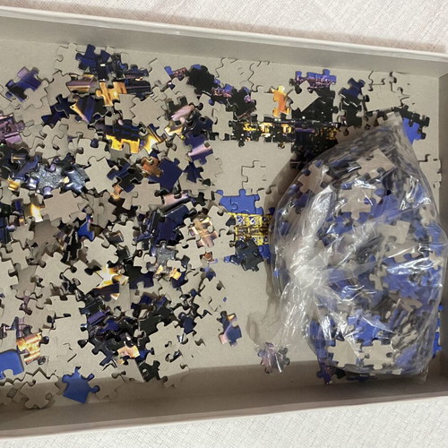 Glow in the Dark Pazzle Eiffel Tower Paris 1000 Pieces Like New