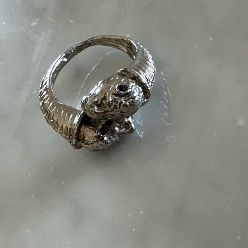 Vintage ring like new, silver