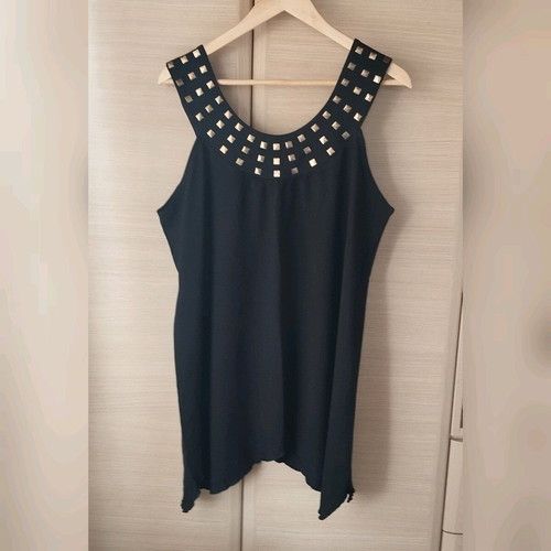 Rock t-shirt like new, impressive neckline, size XL