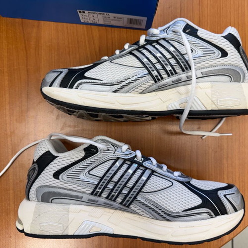Adidas Response CL shoes used, size 43 1/3, white