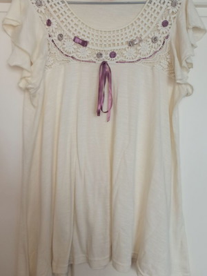 Blouse one size beige with macrame detail like new