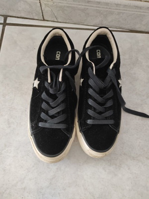 Converse All Star σουέτ παπούτσια σε μαύρο, μέγεθος 37