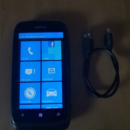 Nokia Lumia 610 (RM-835) smartphone with 5MP camera