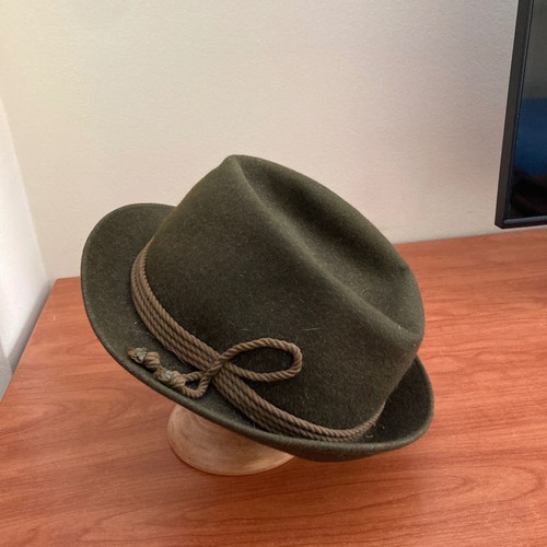 Men's wool vintage hat used, olive color, size L