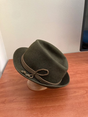 Men's wool vintage hat used, olive color, size L