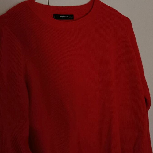 Mango pullover sweater with back opening like new, size S, red
