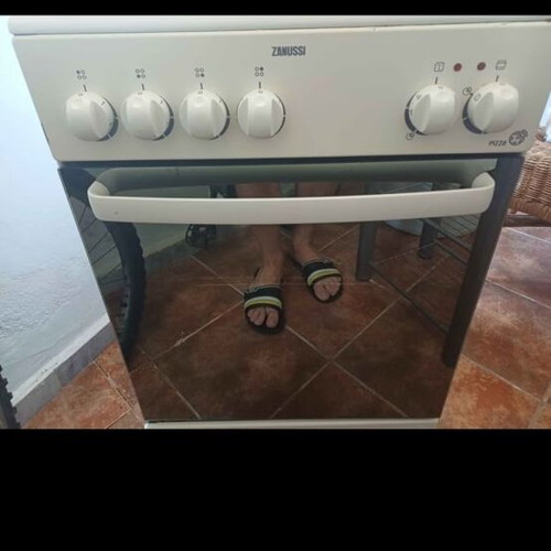 Zanussi stove with 4 burners used