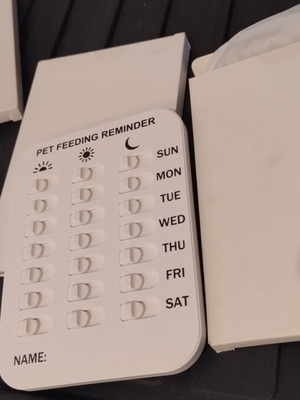Per Feeder Reminder Set new, 4 pieces