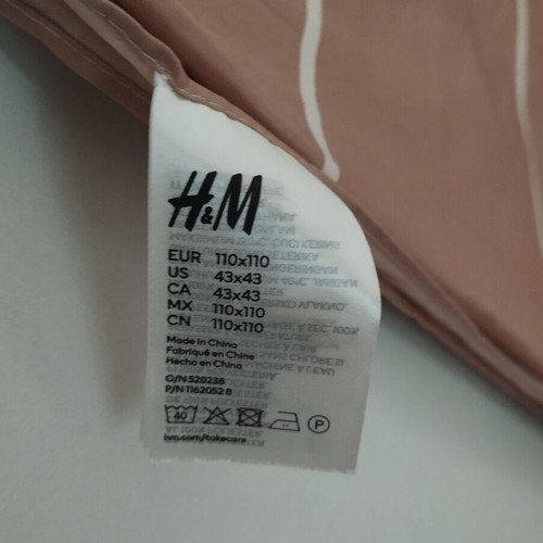 Satin scarf H&M like new, soft pink with white pattern 110×110