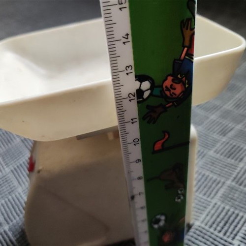Vintage plastic scale Kwonnie 450gr used, 80s