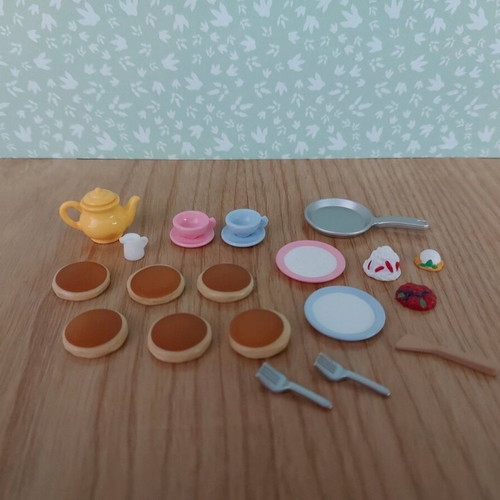 Sylvanian Families food like new