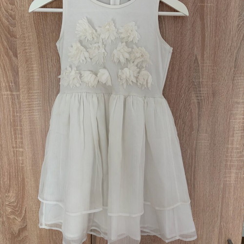 Mayoral white dress with flowers and tulle skirt like new, 10 years