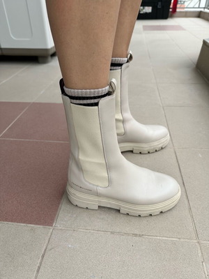 Tommy Hilfiger Chelsea boots beige like new, size 37
