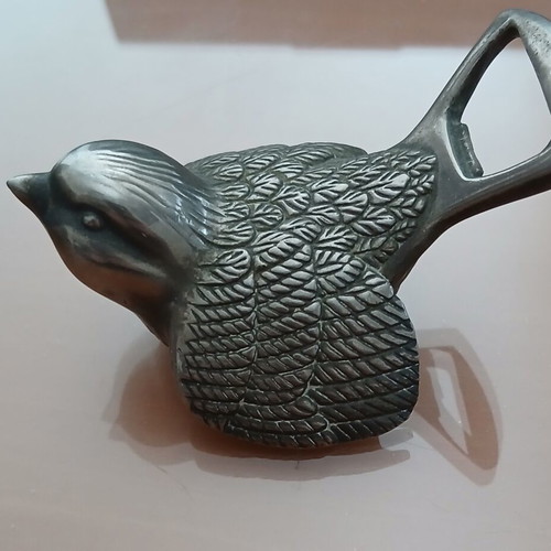 Sparrow-shaped bottle opener