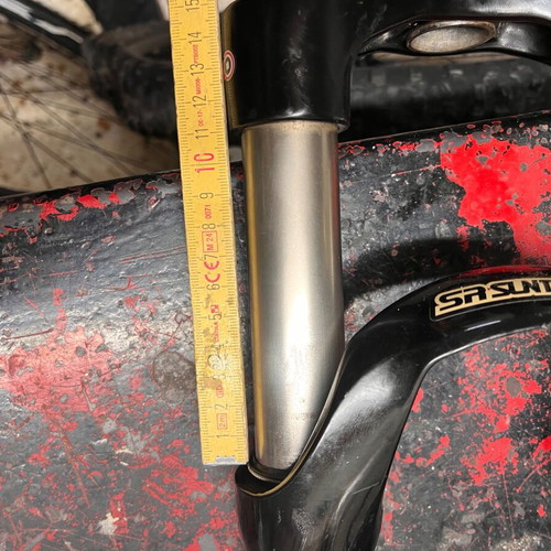 Suntour oil spring suspension with lock, rebound and preload for 29 wheel