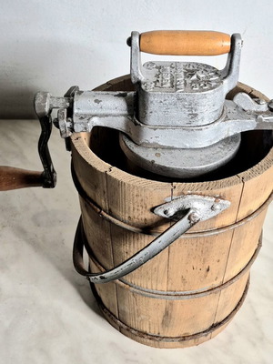 Husqvarna Vintage Ice Cream Maker used, manual wooden bucket