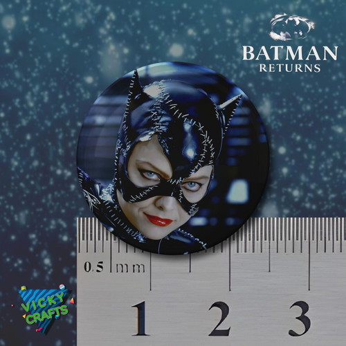 Batman Returns Catwoman Pins set of 4, 2.5cm, new