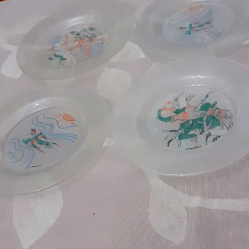 Collectible plates with Mytaras paintings, set of 4, like new