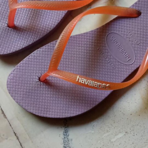 Havaianas flip flops like new, size 37-38, purple and orange